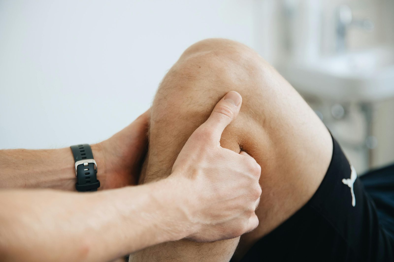 Hands-on physiotherapy treatment in a clinical setting